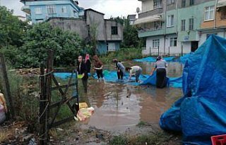 Samsun'da şiddetli yağış su baskınlarına yol...