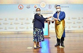 Ahilik Hizmet Ödülü bu yıl Halkbank Genel Müdürü...
