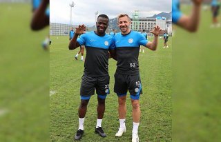 Çaykur Rizespor'da 6 oyuncuya kulüp bulmaları için...