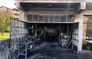 Çaycuma'da iş yeri yangını