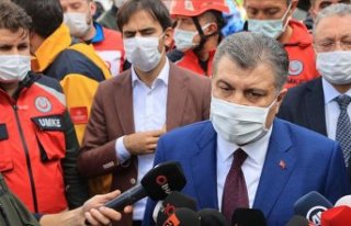 Enkazdan çıkarılan Elif ve İdil'in sağlık...