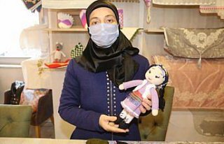 Ordulu annelerden depremzedeler için atkı ve bere