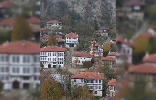 Tarihi Osmanlı kasabası Mudurnu'da sonbahar