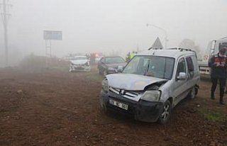 Düzce'de otomobil ile hafif ticari araç çarpıştı:...
