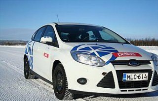 Petlas’tan kara kış lastiği