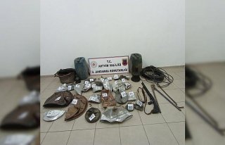 Artvin'de hırsızlık yaptıkları iddiasıyla 4...