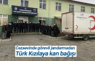 Cezaevinde görevli jandarmadan Türk Kızılaya kan...