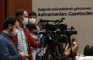 Salgınla mücadelenin görünmez kahramanları: Gazeteciler