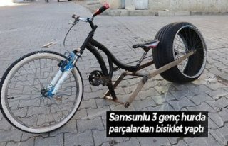 Samsunlu 3 genç hurda parçalardan bisiklet yaptı