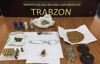 Trabzon merkezli uyuşturucu operasyonunda 12 kişi...
