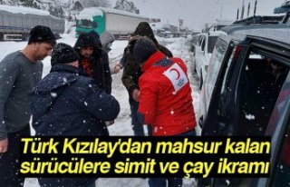 Türk Kızılay'dan mahsur kalan sürücülere...