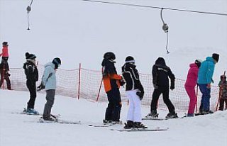 Kartalkaya'da kar kalınlığı 2 metreye yaklaştı