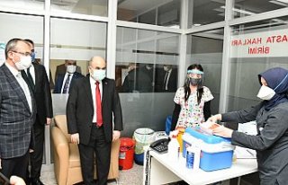 Vali Doç. Dr. Zülkif DAĞLI Bafra Devlet Hastanesini...