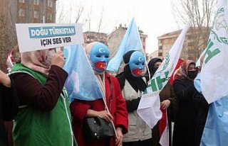 Bayburt'ta İHH, Çin'in Uygur Türklerine yönelik...