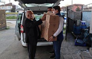 Düzce Belediyesi, ihtiyaç sahiplerine iftarda sıcak...