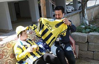 Fenerbahçeli Mesut Özil, Amasya'da yaşayan down...