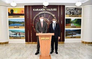 Kazakistan Büyükelçisi Saparbekuly, Vali Gürel’i...
