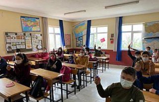 Ordu Büyükşehir Belediyesi 20 bin öğrenciye dezenfektanlı...