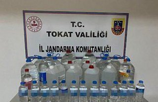 Tokat'ta 110 litre sahte içki ele geçirildi