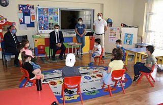 Artvin Milli Eğitim Müdürü Acar'dan okul ziyareti