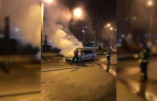 Artvin'de otomobil yangını