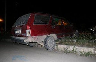 Karabük'te ehliyetsiz ve alkollü sürücü kaza...