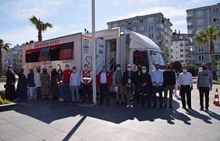 Kovid-19 sürecinde Yıldız Gençlik'den Türk Kızılay'a...