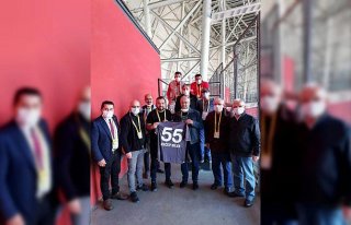 Pakistan'daki patlamada yaralanan AA muhabiri Bilek'e...