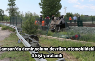 Samsun'da demir yoluna devrilen otomobildeki...