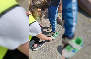 Samsun'da gönüllüler 1555 çocuğu bayramlık kıyafetle...