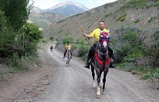 Bayburtlu ciritçiler, safari ve dostluk müsabakalarıyla...