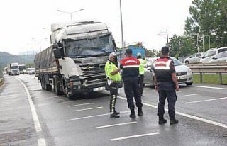 Ordu'da kamyon ile tır çarpıştı: 1 yaralı