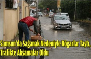 Samsun'da sağanak nedeniyle rögarlar taştı,...