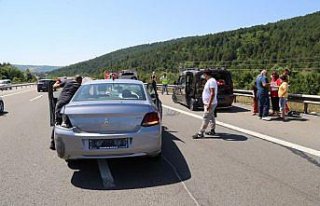 Anadolu Otoyolu'nda zincirleme trafik kazası: 3 yaralı