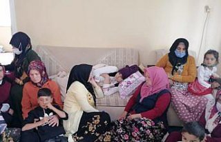 Babasının kullandığı otomobilin altında kalan...