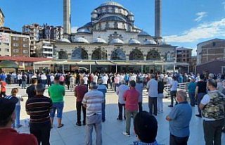 Karadeniz müziği sanatçısı Ayhan Alptekin son...