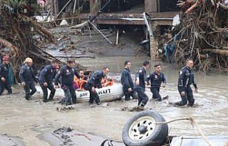Kastamonu'da evleri sular altında kalan vatandaşlar...