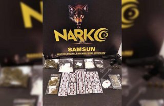 Samsun'da düzenlenen uyuşturucu operasyonunda 4...