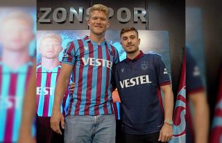 Trabzonspor, yeni transferleri Dorukhan Toköz ve...