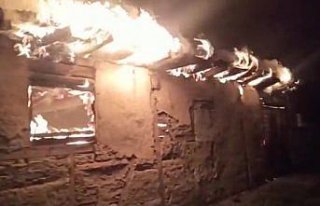 Bolu'da çıkan yangında 8 bin civciv telef oldu