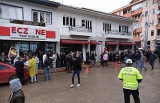 Bozkurt'ta selden zarar gören eczaneler yeniden hizmete...