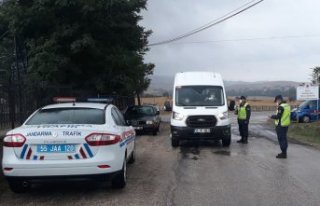 Ladik'te okul servisleri denetlendi