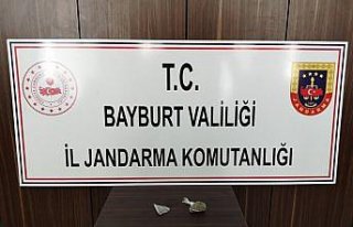 Bayburt'ta uyuşturucu operasyonunda 3 şüpheli yakalandı