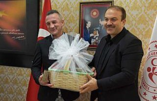 Olimpiyat şampiyonu boksör Busenaz Sürmeneli, kamp...