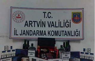 Sarp Sınır Kapısında çalıntı araçta kaçak...