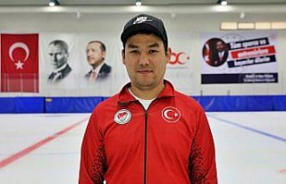 Türkiye rekoru kıran short track sporcusu Derya...