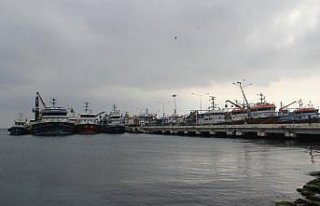 Balıkçı tekneleri hava muhalefeti nedeniyle Sinop...