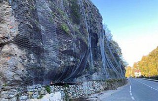 Rize'de kaya düşme riskine karşı 8 bin metrekarelik...