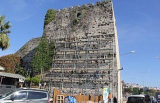 Sinop Kalesi surlarında yapılan restorasyon çalışmaları...