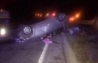 Karabük'te devrilen otomobildeki 2 kişi yaralandı